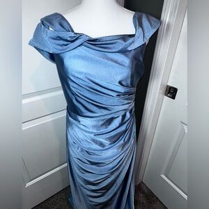 Oleg Cassini 12 Blue Shimmer Off Shoulder Ruched Formal Gown Maxi Dress